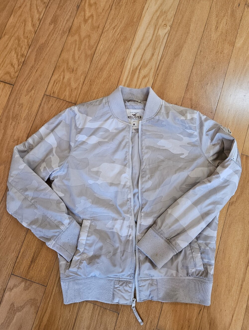 Hollister Bomper Sz M